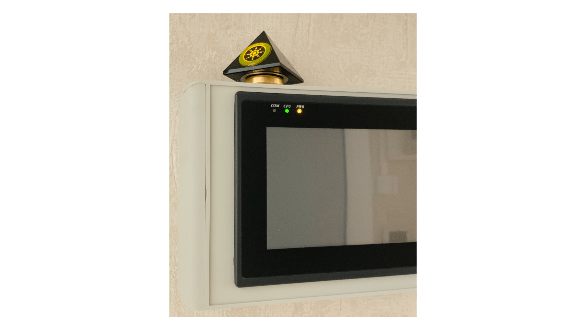 QUANTUM PYRAMID - ABSORBE LES ONDES !